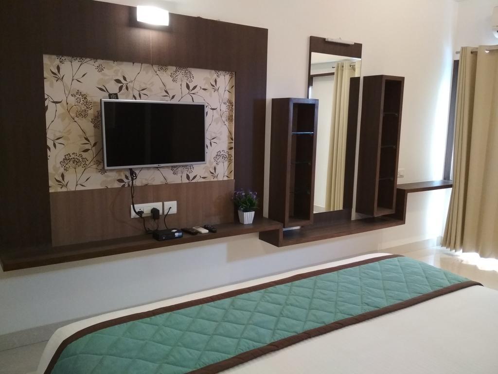 White Castle Boutique Apartment Hotel Bangalore Buitenkant foto