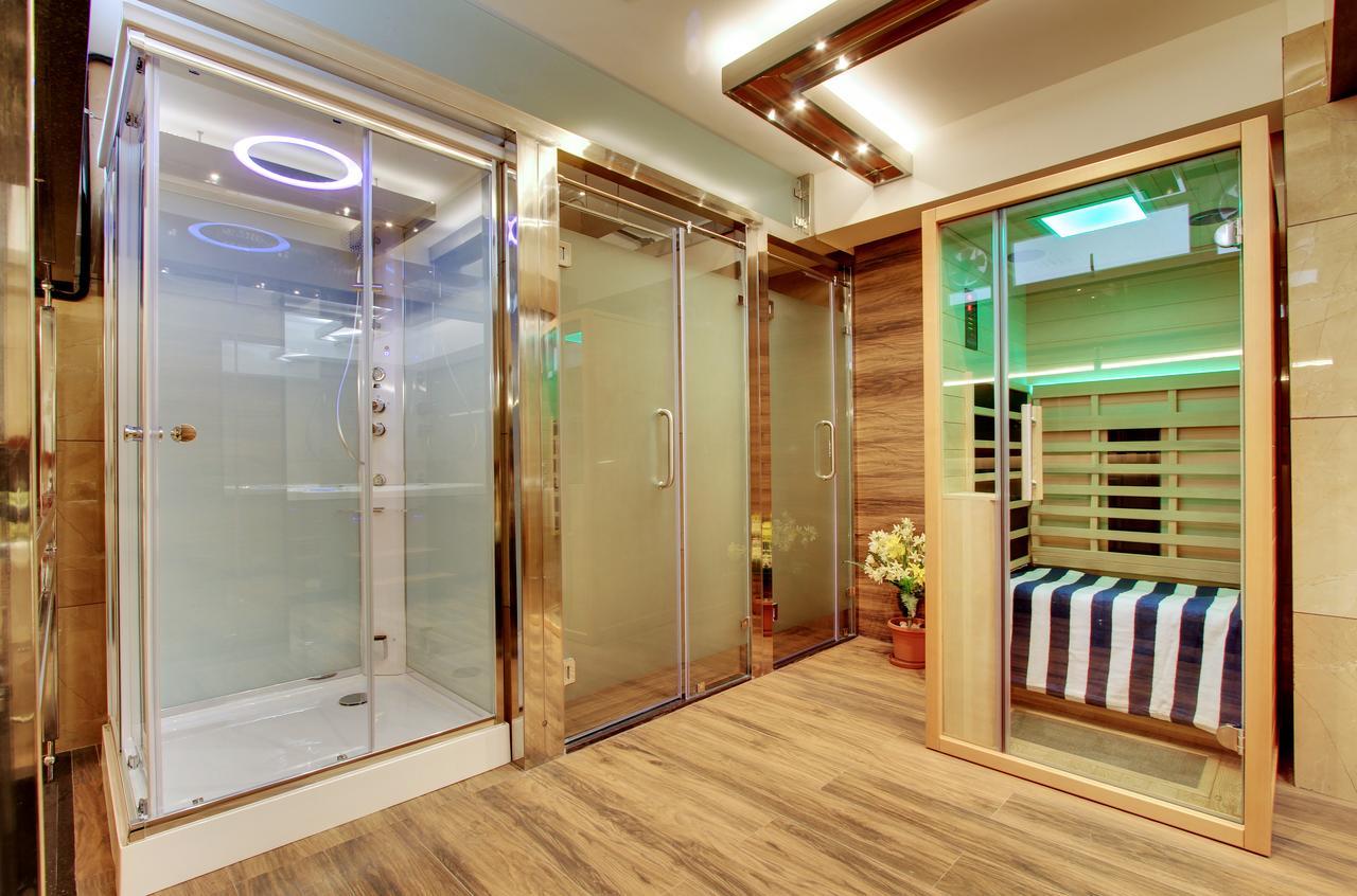 White Castle Boutique Apartment Hotel Bangalore Buitenkant foto