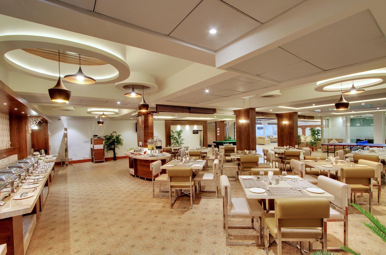 White Castle Boutique Apartment Hotel Bangalore Buitenkant foto