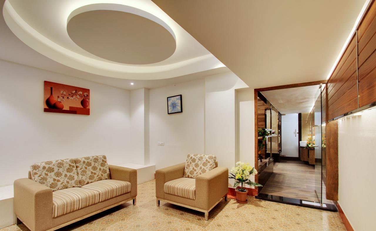 White Castle Boutique Apartment Hotel Bangalore Buitenkant foto