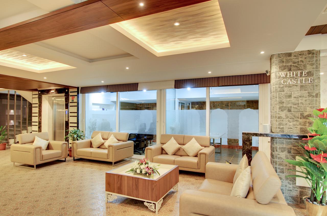 White Castle Boutique Apartment Hotel Bangalore Buitenkant foto