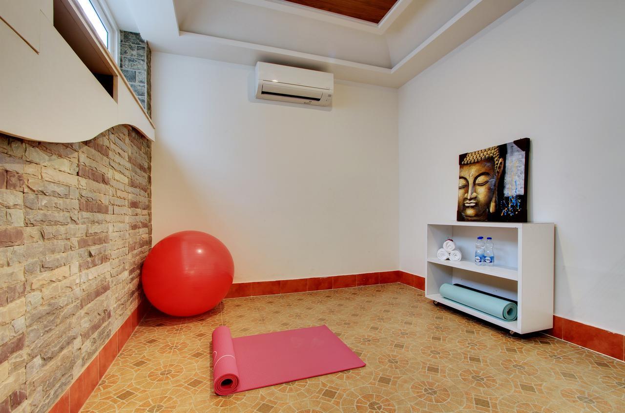 White Castle Boutique Apartment Hotel Bangalore Buitenkant foto