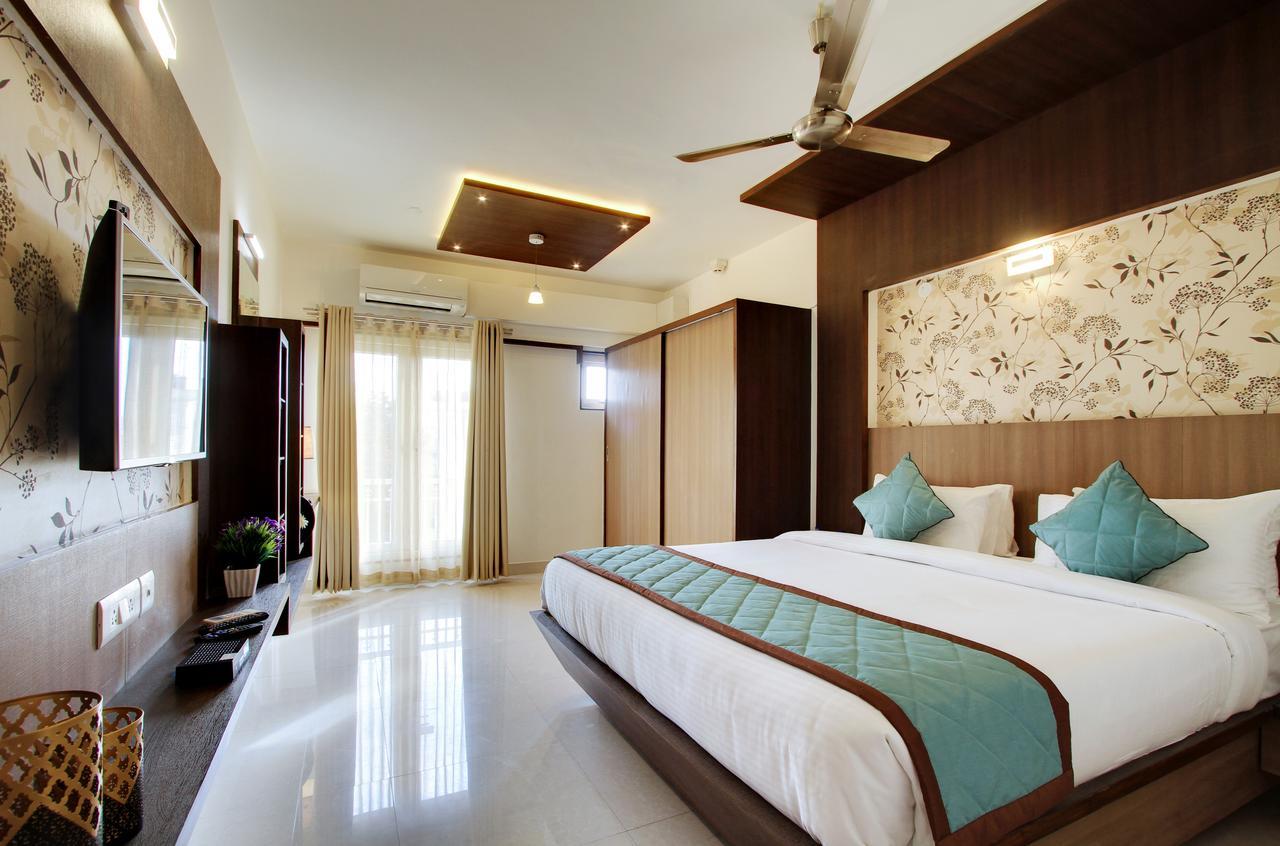 White Castle Boutique Apartment Hotel Bangalore Buitenkant foto