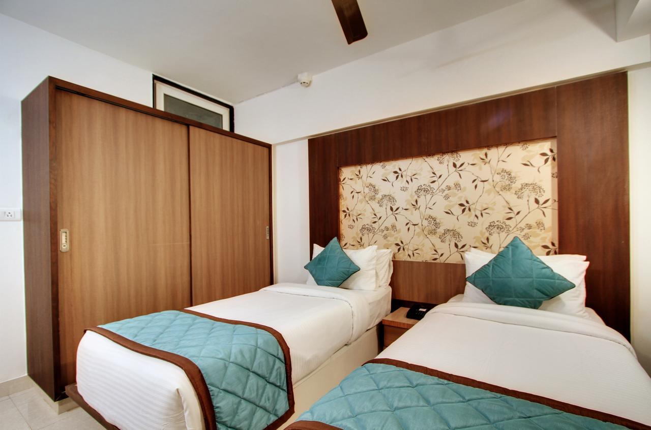White Castle Boutique Apartment Hotel Bangalore Buitenkant foto